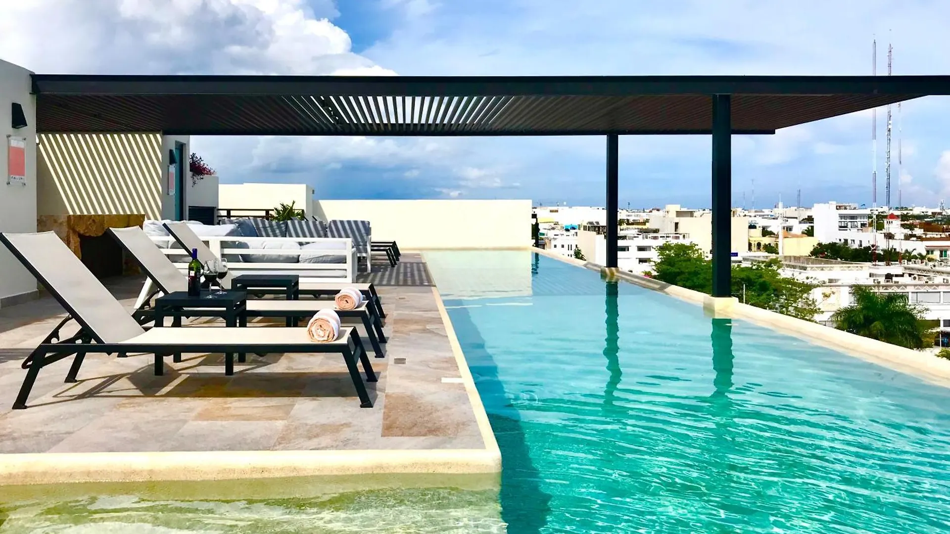 Family Condo- Fast Wifi And Oceanview Pool Playa del Carmen Apartment