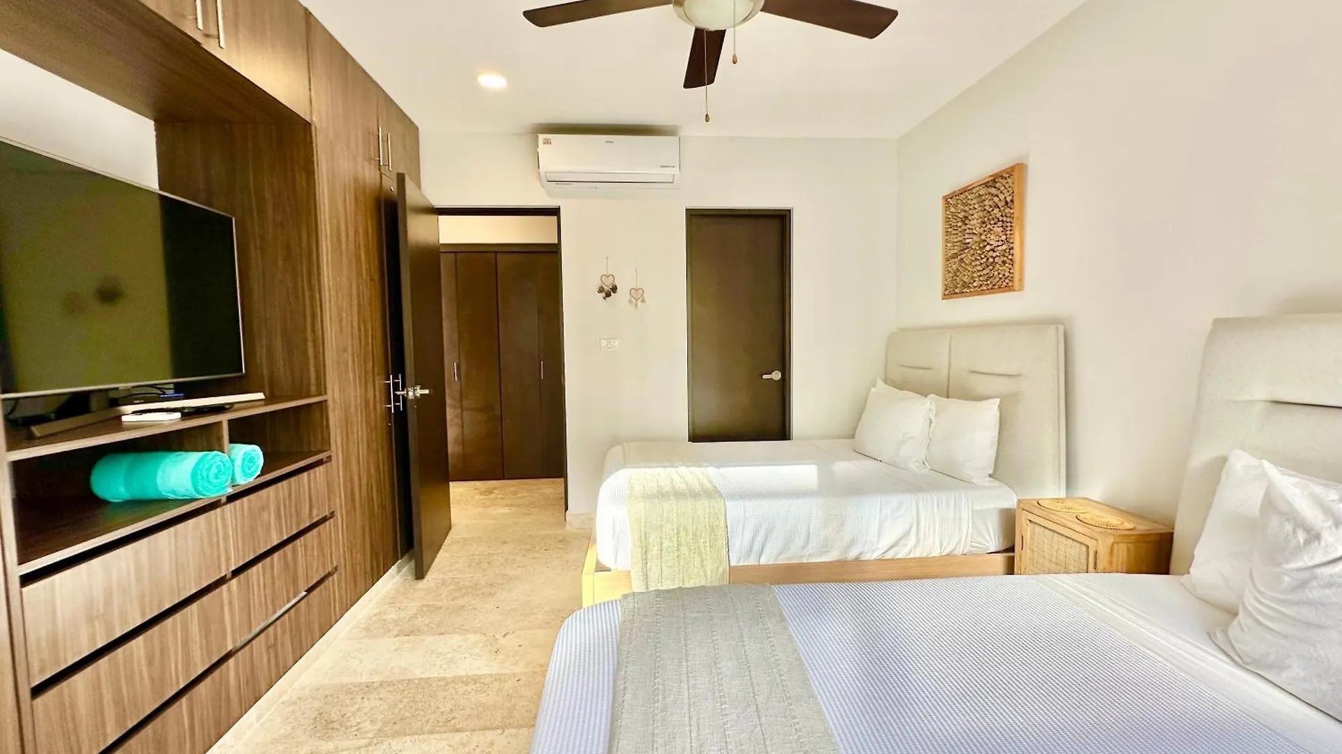 Family Condo- Fast Wifi And Oceanview Pool Playa del Carmen Apartment