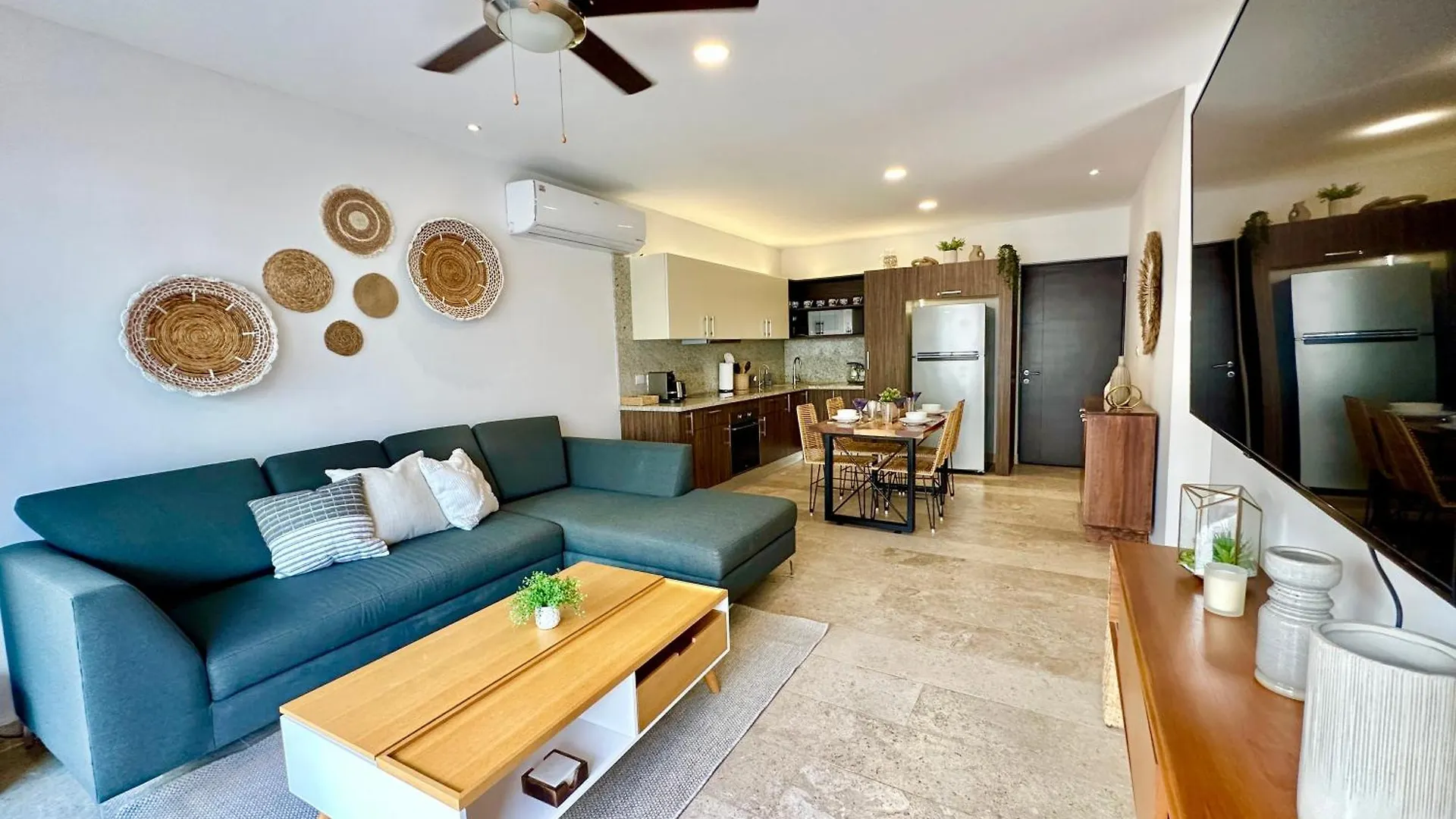 Family Condo- Fast Wifi And Oceanview Pool Playa del Carmen