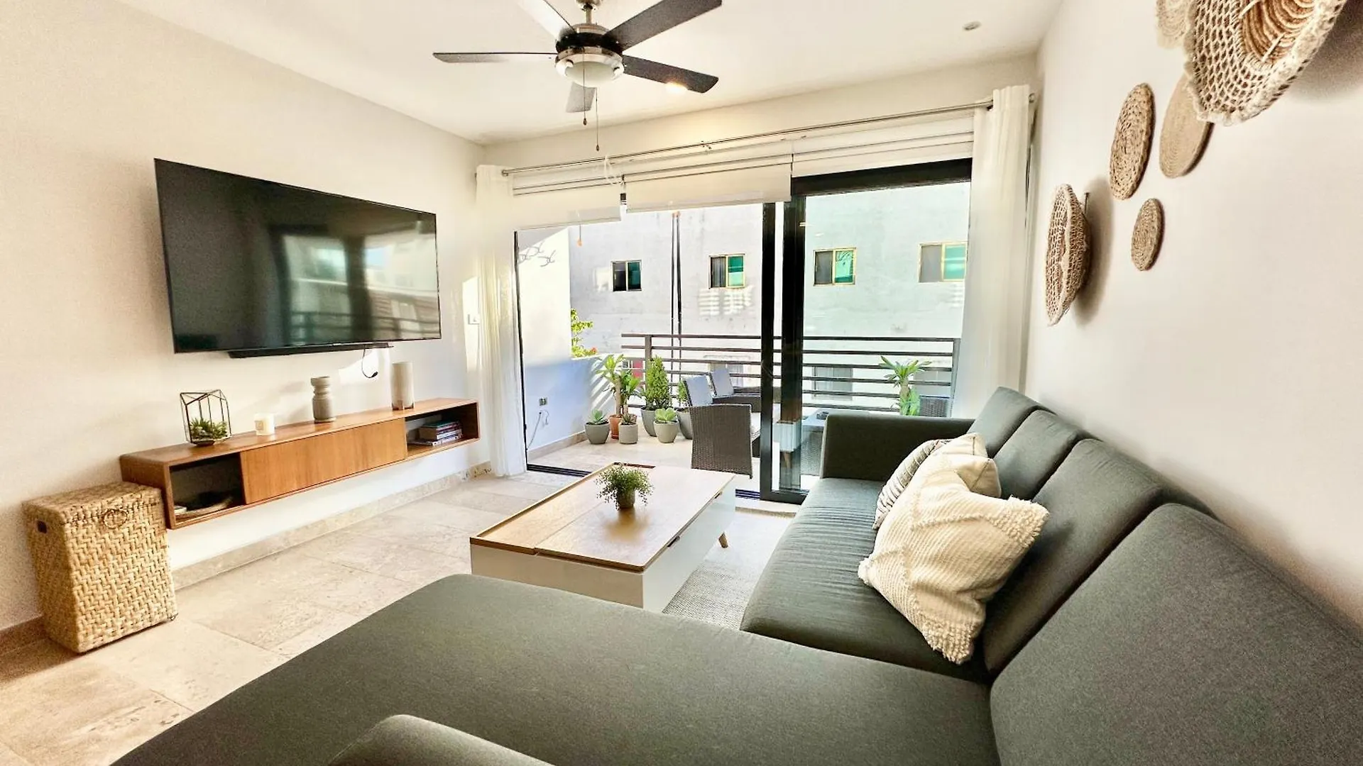 Family Condo- Fast Wifi And Oceanview Pool Playa del Carmen Apartment