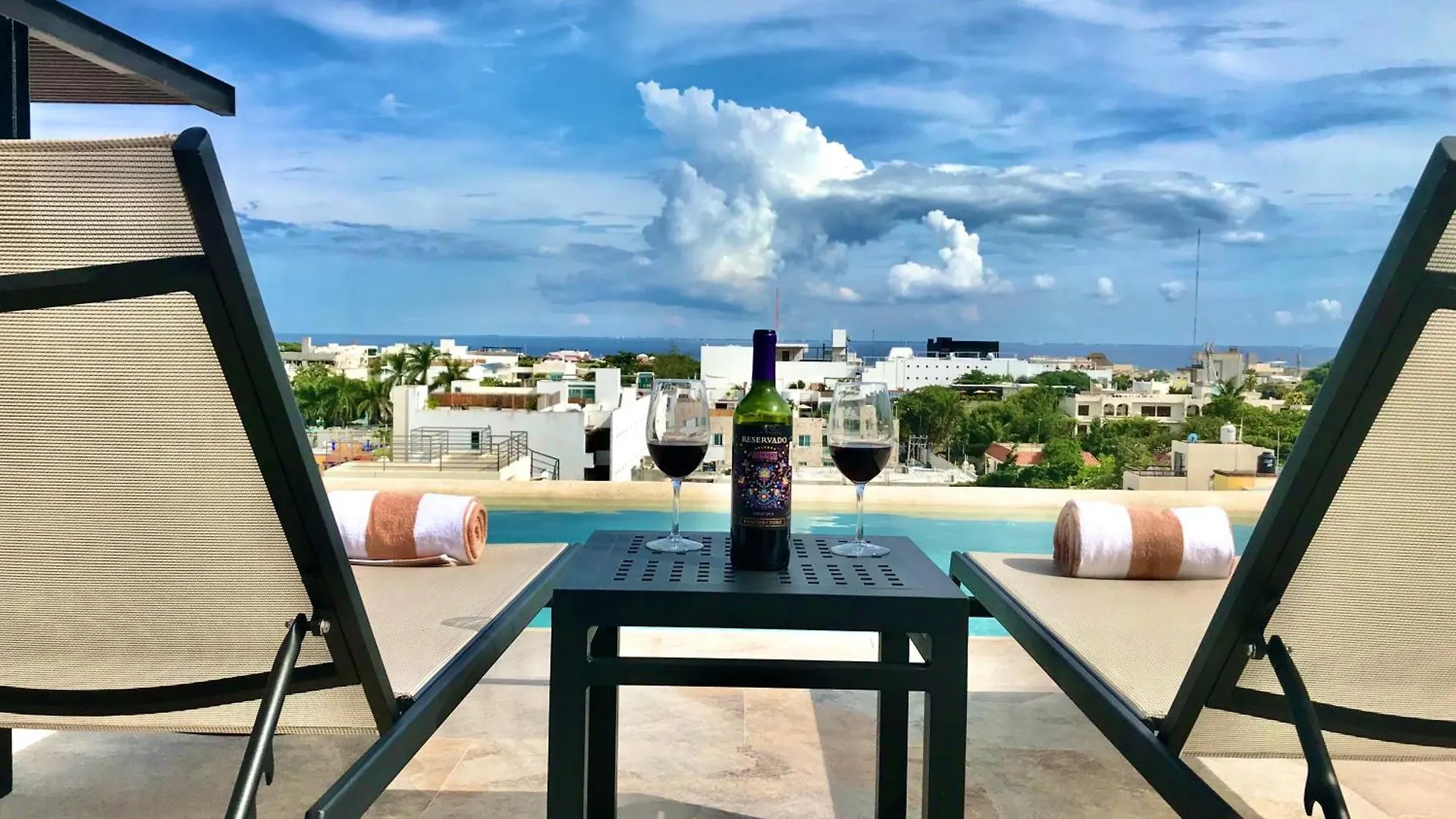 Family Condo- Fast Wifi And Oceanview Pool Playa del Carmen