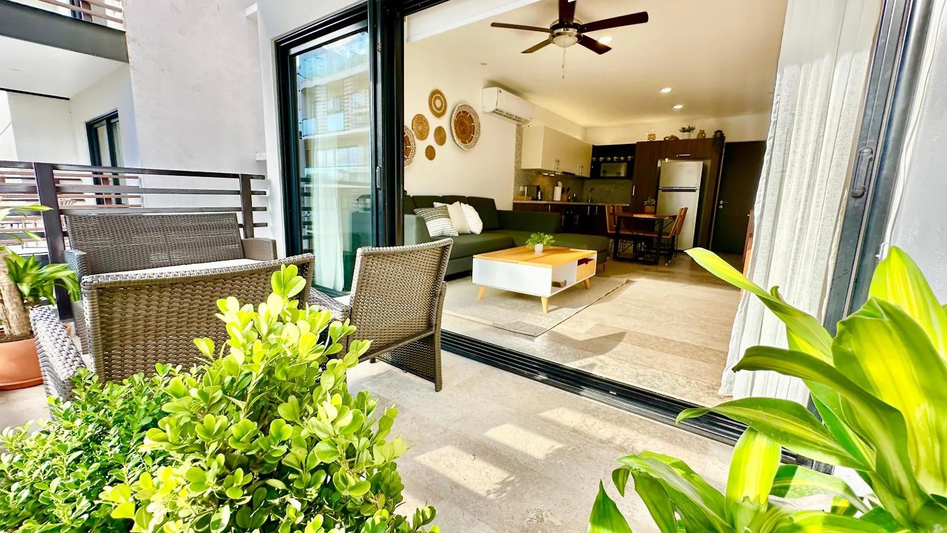Apartment Family Condo- Fast Wifi And Oceanview Pool Playa del Carmen